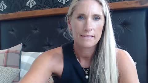 Lucy online show from 01-08-25, 02:14