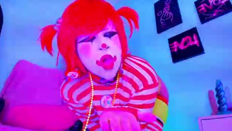 Snapshot of kuromi_bush chatting on 06-20-26, 08:17 IM KUROMI - MY NEXT STREAM - SATURDAY- 31 JANUARY 2026 - 10PM EST DONT MISS IT online show from 06-20-26, 08:17