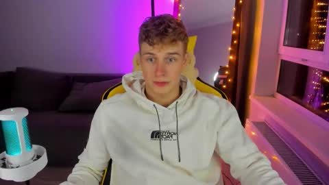 Snapshot of kurt_hanssen chatting on 09-28-25, 08:03 kurt_hanssen online show from 09-28-25, 08:03