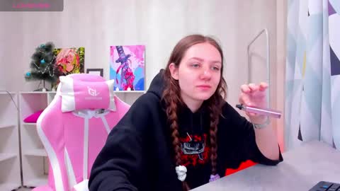 Snapshot of kvetachka chatting on 01-14-25, 12:33 Kvetachka Thu-Sun 0900am-1500pmGTM2 online show from 01-14-25, 12:33