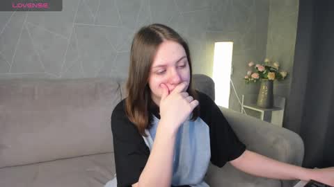 Snapshot of kvetachka chatting on 02-16-25, 01:03 Kvetachka Thu-Sun 0900am-1500pmGTM2 online show from 02-16-25, 01:03