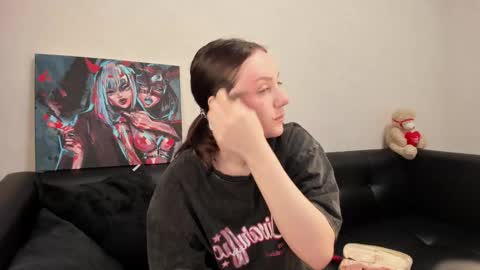 Snapshot of kvetachka chatting on 03-09-25, 01:14 Kvetachka Thu-Sun 0900am-1500pmGTM2 online show from 03-09-25, 01:14