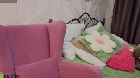 Snapshot of kvetachka chatting on 09-10-25, 12:43 Kvetachka Thu-Sun 0900am-1500pmGTM2 online show from 09-10-25, 12:43