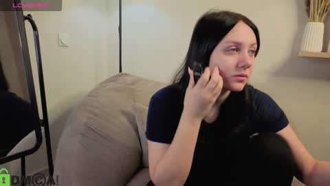 Snapshot of kvetachka chatting on 11-22-25, 01:59 Kvetachka Thu-Sun 0900am-1500pmGTM2 online show from 11-22-25, 01:59