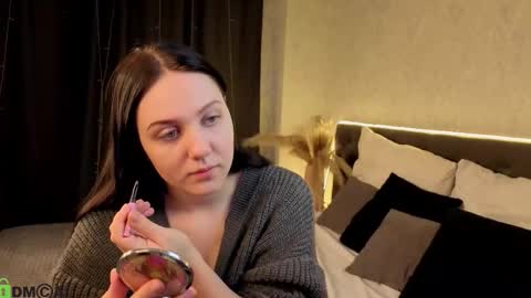 Snapshot of kvetachka chatting on 11-26-25, 02:12 Kvetachka Thu-Sun 0900am-1500pmGTM2 online show from 11-26-25, 02:12