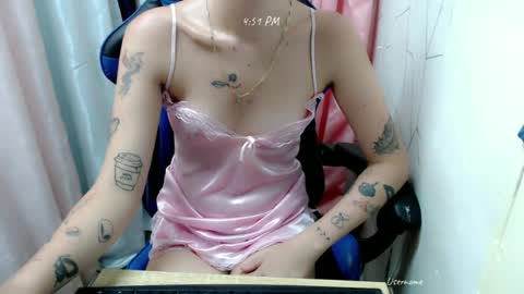 Snapshot of kweenie1026 chatting on 06-21-26, 11:51 kweenie1026 online show from 06-21-26, 11:51