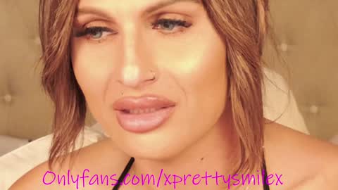 Snapshot of kxaxmichelle chatting on 12-03-24, 01:30 Kick online show from 12-03-24, 01:30