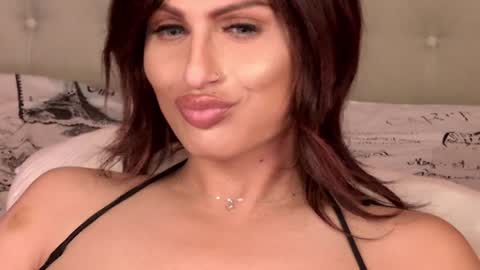 Snapshot of kxaxmichelle chatting on 01-22-25, 03:31 Kick online show from 01-22-25, 03:31