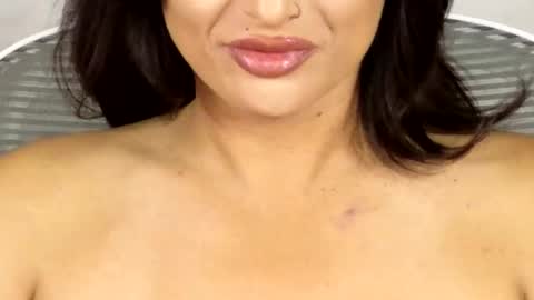 Snapshot of kxaxmichelle chatting on 11-20-25, 10:20 Kick online show from 11-20-25, 10:20