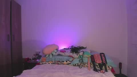 Snapshot of kxss_krawl chatting on 09-08-25, 10:31 Aria Kess online show from 09-08-25, 10:31