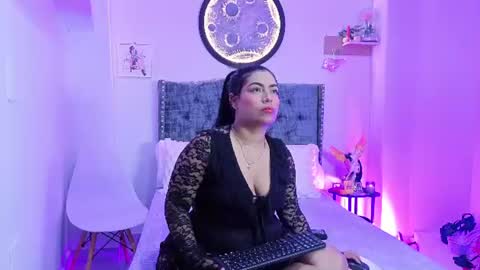 Snapshot of kyana_cream chatting on 07-25-26, 11:52 kyana_cream online show from 07-25-26, 11:52