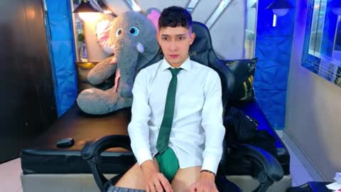 Snapshot of kygo_williams chatting on 10-05-25, 02:04 Kygo online show from 10-05-25, 02:04