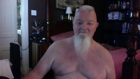Snapshot of kyhgihntight chatting on 10-14-25, 06:31 Nick Nude Celt KYHighNTight online show from 10-14-25, 06:31