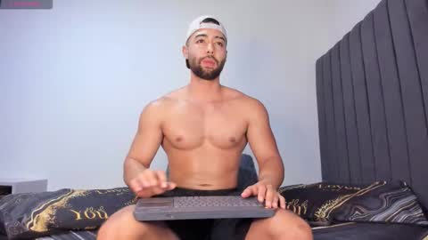 Snapshot of kyle_collinz chatting on 10-05-25, 08:34 Kyle collinz online show from 10-05-25, 08:34