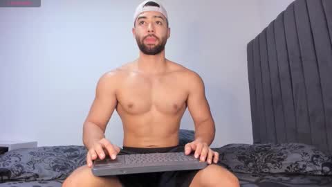 Snapshot of kyle_collinz chatting on 10-14-25, 09:48 Kyle collinz online show from 10-14-25, 09:48