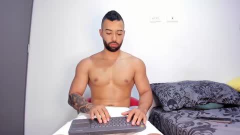 Kyle collinz online show from 01-06-26, 03:32