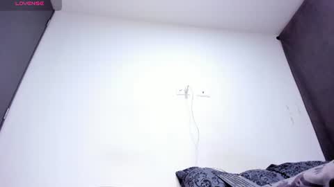 Snapshot of kyle_collinz chatting on 06-11-26, 02:53 Kyle collinz online show from 06-11-26, 02:53