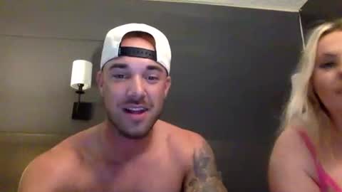 Snapshot of kylealyssa97 chatting on 10-27-25, 02:04 kylealyssa97 online show from 10-27-25, 02:04
