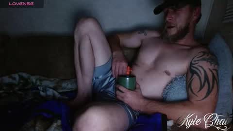 Kyle chat online show from 11-23-25, 08:58