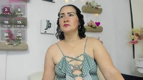Snapshot of kyledoom_ chatting on 06-24-26, 12:26 K Y L E online show from 06-24-26, 12:26