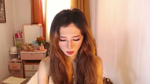 Snapshot of kylene17 chatting on 10-12-25, 06:56 babyKylene online show from 10-12-25, 06:56