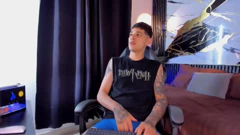 kylesmithx_ online show from 12-23-25, 08:23