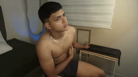 Kyliam online show from 06-27-26, 07:52