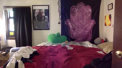 Snapshot of kylianna chatting on 09-09-25, 05:01 Kylianna online show from 09-09-25, 05:01