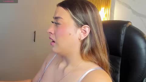 Snapshot of kylie_jones6 chatting on 10-03-25, 02:41 KYLIE online show from 10-03-25, 02:41