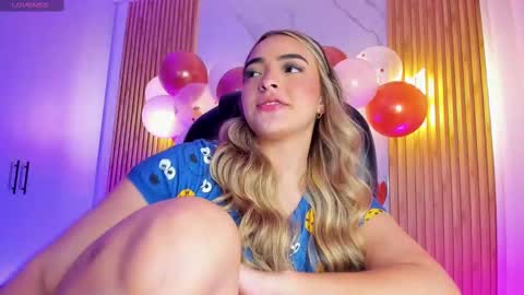 Snapshot of kylie_jones6 chatting on 11-20-25, 12:22 KYLIE online show from 11-20-25, 12:22