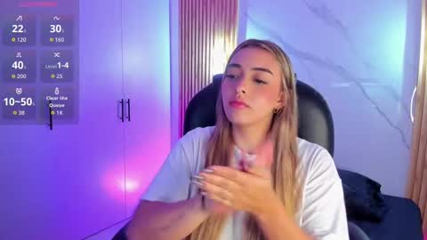 Snapshot of kylie_jones6 chatting on 11-24-25, 03:06 KYLIE online show from 11-24-25, 03:06