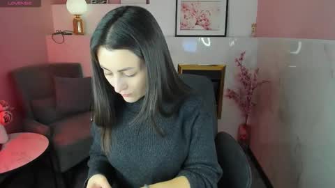 Kylie online show from 12-17-25, 05:13