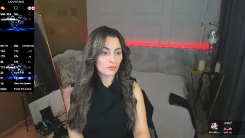 Snapshot of kylie_mellow chatting on 06-15-26, 05:31 Kylie online show from 06-15-26, 05:31