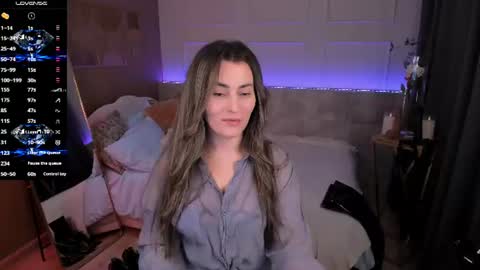 Snapshot of kylie_mellow chatting on 07-13-26, 05:32 Kylie online show from 07-13-26, 05:32