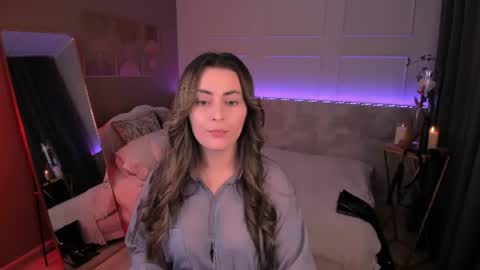 Snapshot of kylie_mellow chatting on 07-14-26, 05:34 Kylie online show from 07-14-26, 05:34