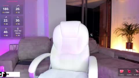     online show from 06-10-26, 02:45