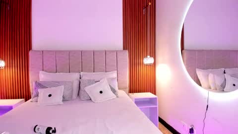 kloe sofia online show from 09-15-25, 01:44