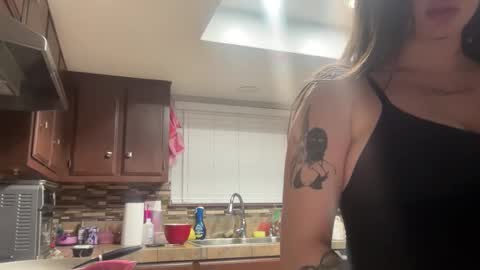 kylie_star30 online show from 01-10-26, 09:11