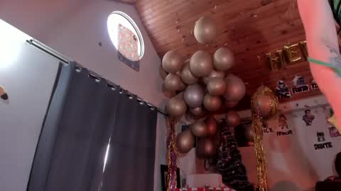 Snapshot of kyliekandy chatting on 12-14-24, 09:45 online show from 12-14-24, 09:45