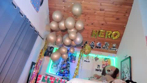 Snapshot of kyliekandy chatting on 12-25-24, 02:03 online show from 12-25-24, 02:03