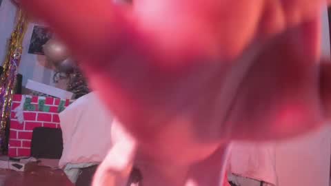 Snapshot of kyliekandy chatting on 12-27-24, 02:58 online show from 12-27-24, 02:58