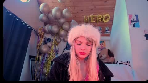 Snapshot of kyliekandy chatting on 01-21-25, 03:43 online show from 01-21-25, 03:43