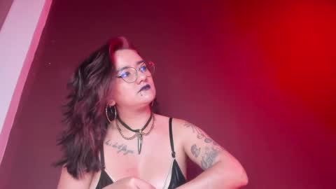 Snapshot of kyliemaxwell chatting on 09-30-25, 08:14 K Y L I E online show from 09-30-25, 08:14