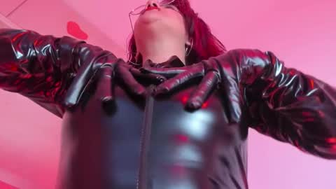 Snapshot of kyliemaxwell chatting on 10-23-25, 08:51 K Y L I E online show from 10-23-25, 08:51