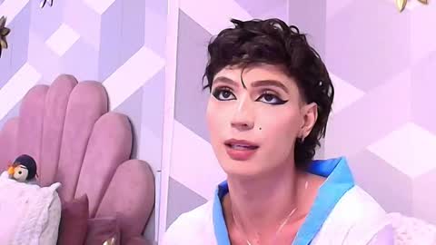 Kylie jl online show from 10-09-25, 05:33