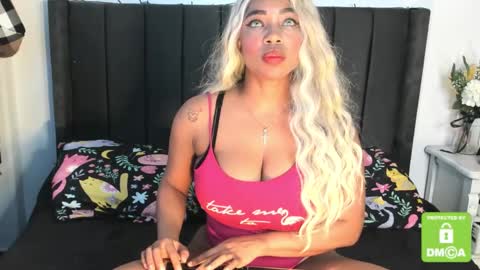 Snapshot of kyliewhiteboobs chatting on 02-25-25, 07:25 kylie white boobs online show from 02-25-25, 07:25