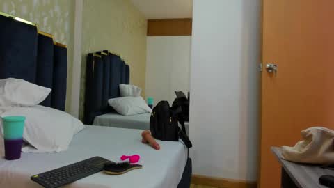 Kylie online show from 04-01-26, 01:41