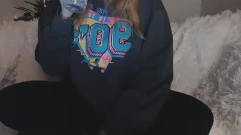 Snapshot of kymchi chatting on 10-11-25, 12:43 Check Out My NSFW OnlyFans Link On Bio online show from 10-11-25, 12:43