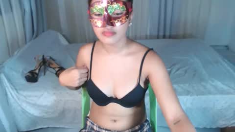 Snapshot of kynagracesexy chatting on 04-06-26, 10:38 grace online show from 04-06-26, 10:38