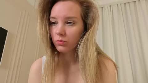 lina online show from 01-05-26, 09:18